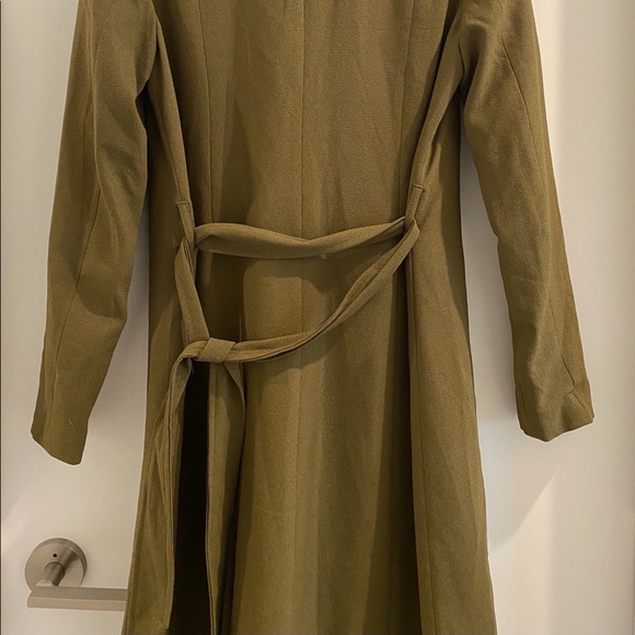 😁 Mid length olive green blazer - Picture 2 of 3